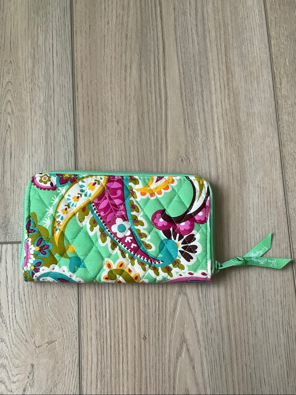 Vera Bradley Accordion Wallet in Retired Tutti Frutti 2010s Preppy Bright Boho